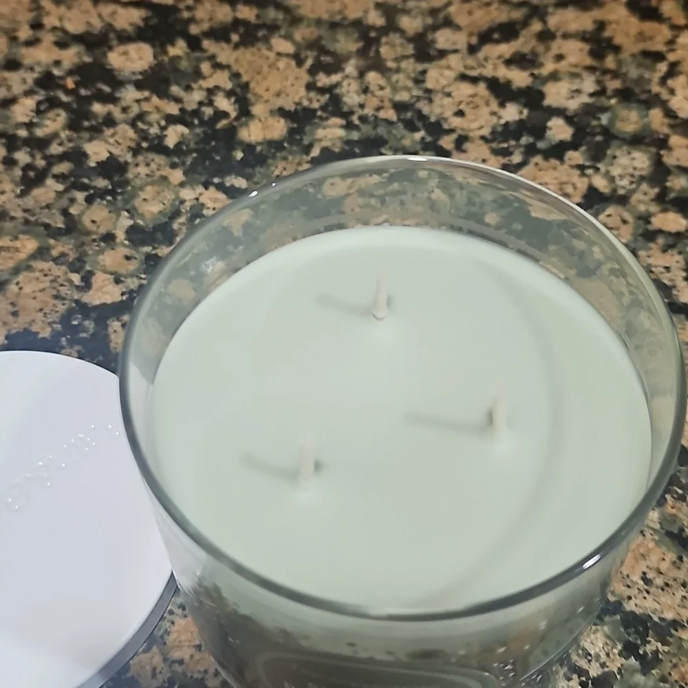 BBW Sugared Pine Needles Exclusively Fragranced Soy Wax Blend 3 Wick Candle - Picture 2 of 4